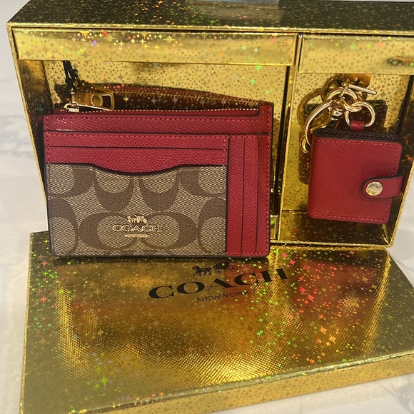 ❤️Cute. COACH Keychain Card Holder. - Picture 14 of 16